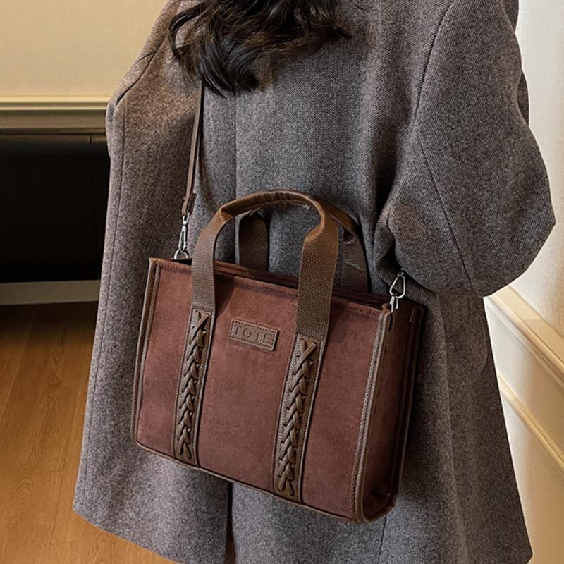 Simple retro bag women's 2025 new large-capacity tote bag fashionable versatile shoulder bag commuter messenger bag