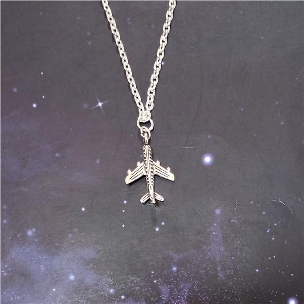 

Ожерелье с подвеской в ​​виде самолета, дорожный подарок, ювелирные изделия в виде самолета, подвеска в виде самолета, подарок любителю путешествий