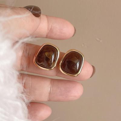 Retro Geometrische Quadratische Harz Ohrstecker für Damen Mädchen Französischer Stil Elegante Temperament Ohrringe Charme Schmuck Zubehör
