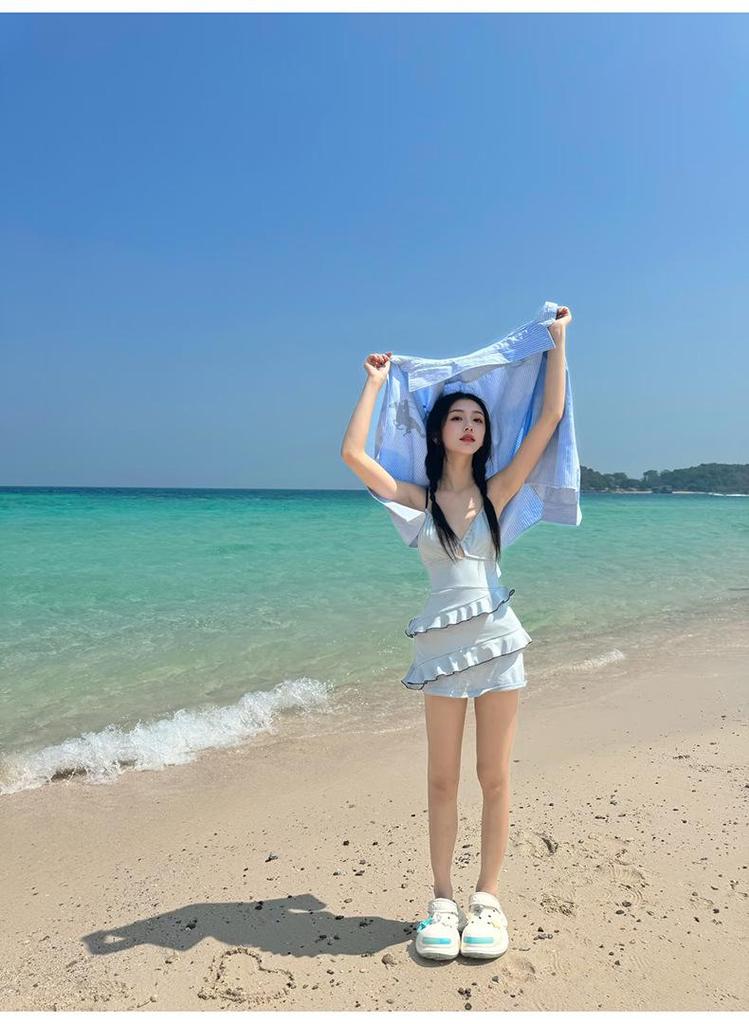 Korean-Inspired Conservative One-Piece Swimsuit with Slimming Cake Skirt - Elegant, Pure Desire Style for Women