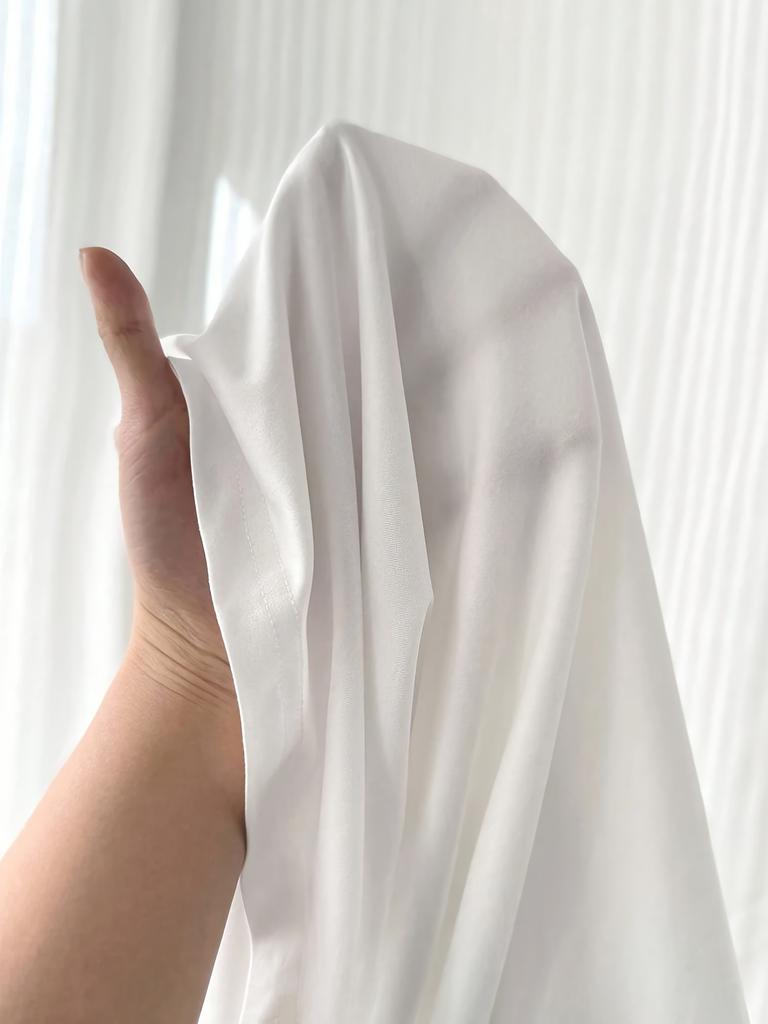 2 Pieces of Fashionable and Sexy Solid Color Low-neck Slim-fit T-shirt Women's Vests