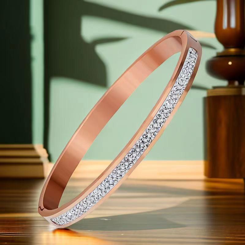 High-End Women's Stainless Steel Bracelet - Non-Fading, Titanium Steel, Elegant Buckle Jewelry