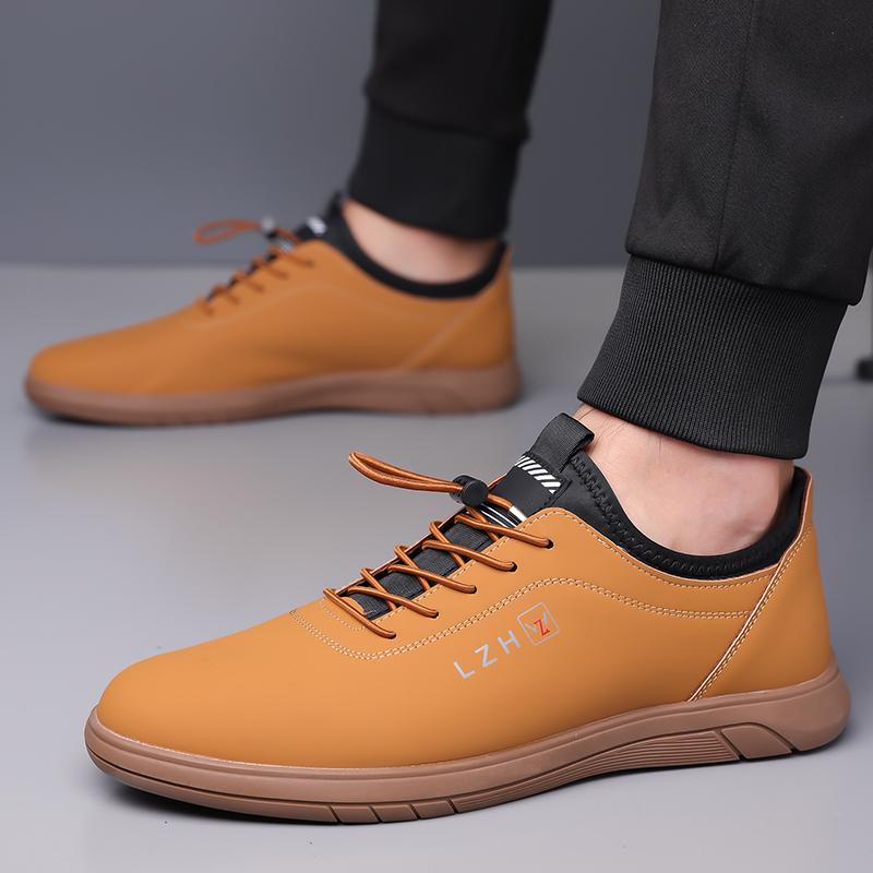Fashion Male Lightweight Skate Shoe Mens Stylish Sneakers Leather Outdoor Vulcanize Shoes Handmade Flats 2025 New Men Casual Footwear