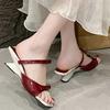 Modne Eleganckie Sandały na Wysokim Obcasie z Kwadratowym Noskiem Kobiety Lato Nowe Węzeł Łukowy Winna Czerwień Sandał Damski na Wesele Lakierowany Sandał Mujer