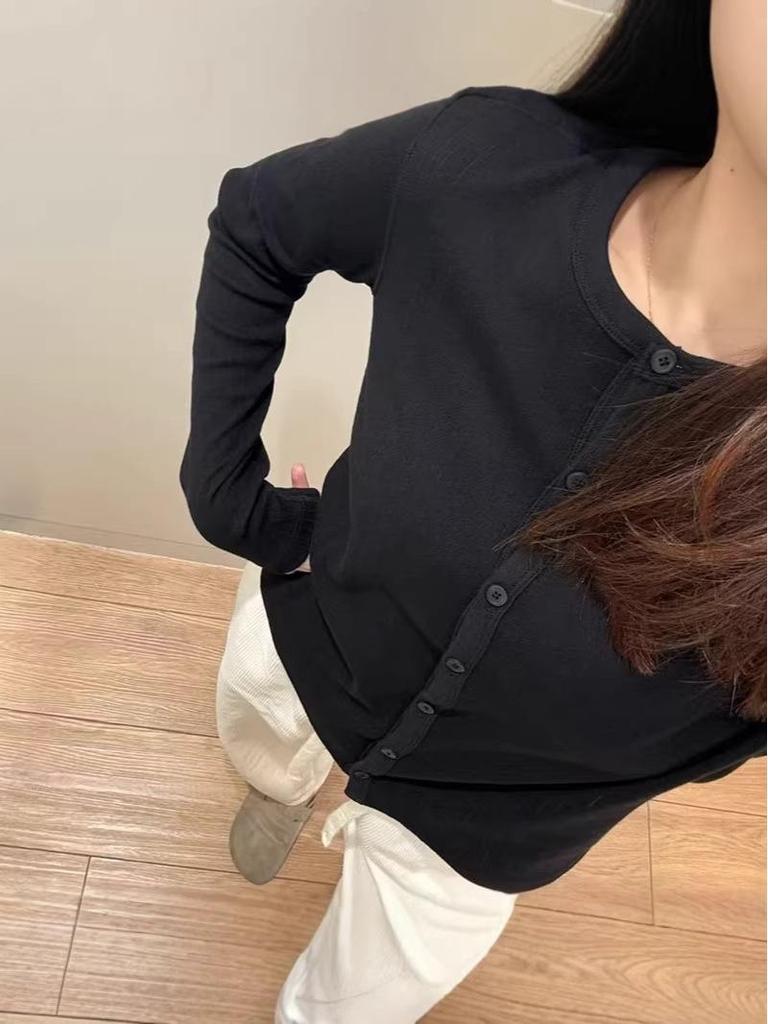 Women's Ribbed Jacquard Knit Cardigan with Long Sleeves and Round Neck