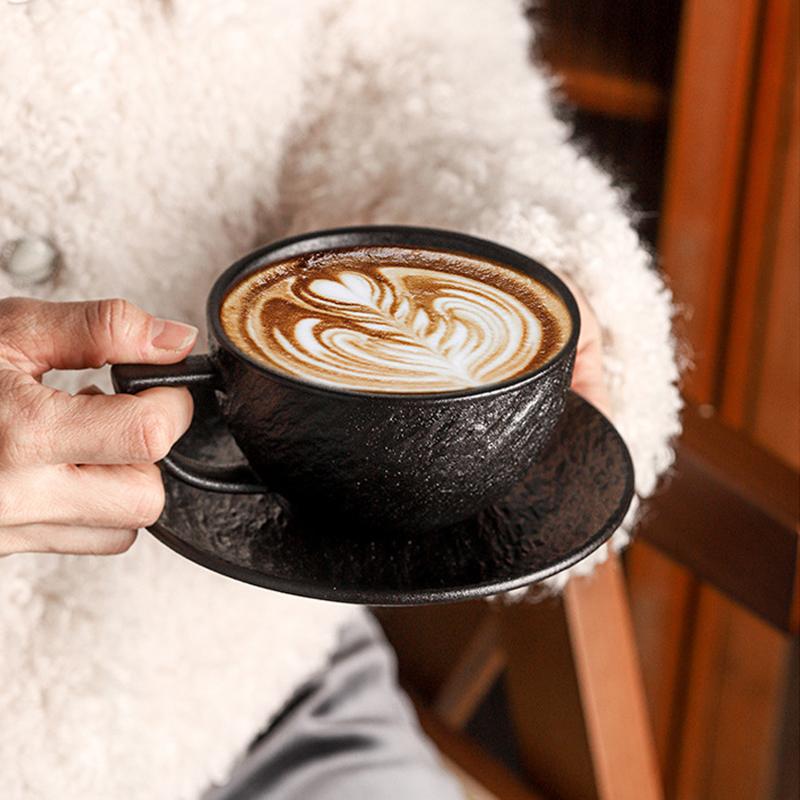Mattierte Steinkeramik Kaffeetasse Retro Luxus Dicke Keramiktasse Schwarz-Weiß Einfarbige Latte Blumen Tasse Küchen Dekoration