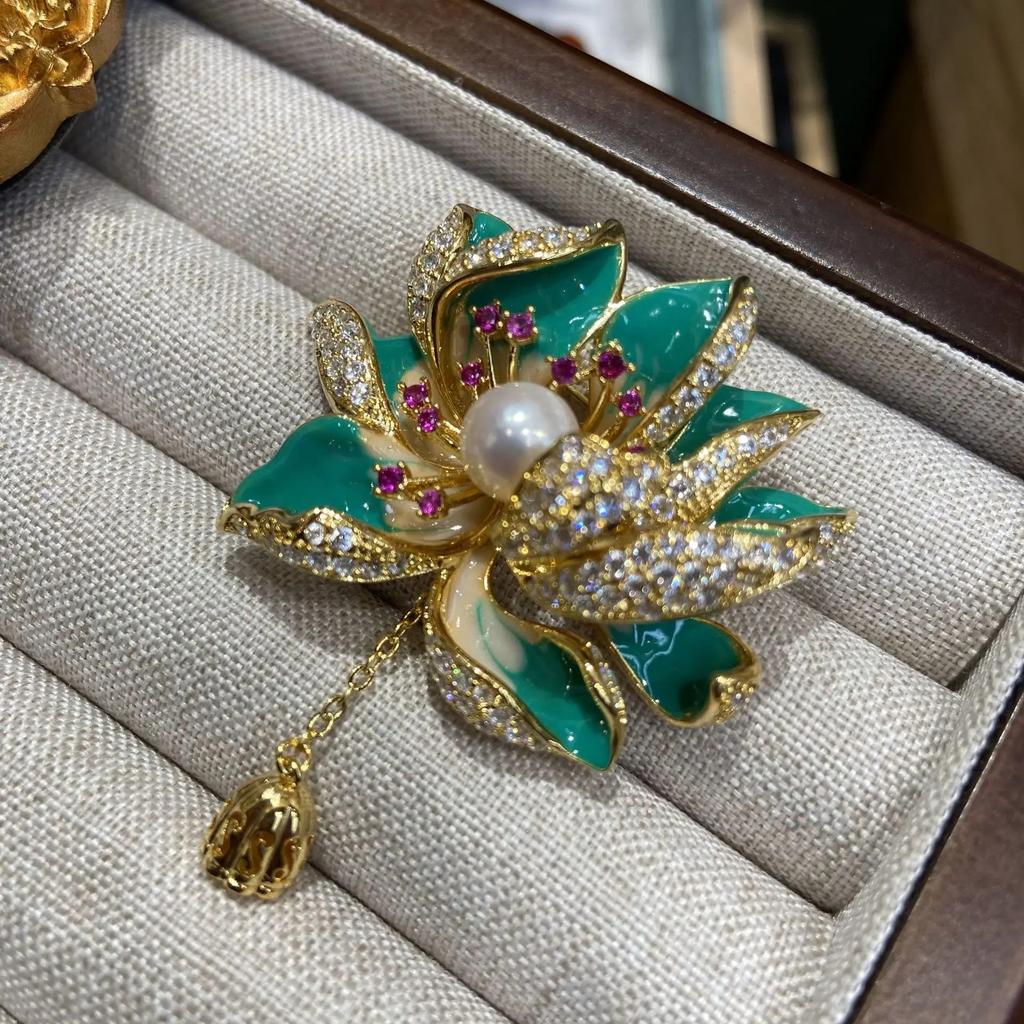 Lotus Pendant Enamel Brooch Badges Fashion Pearl Flower Exqusiite Pin Jewelry