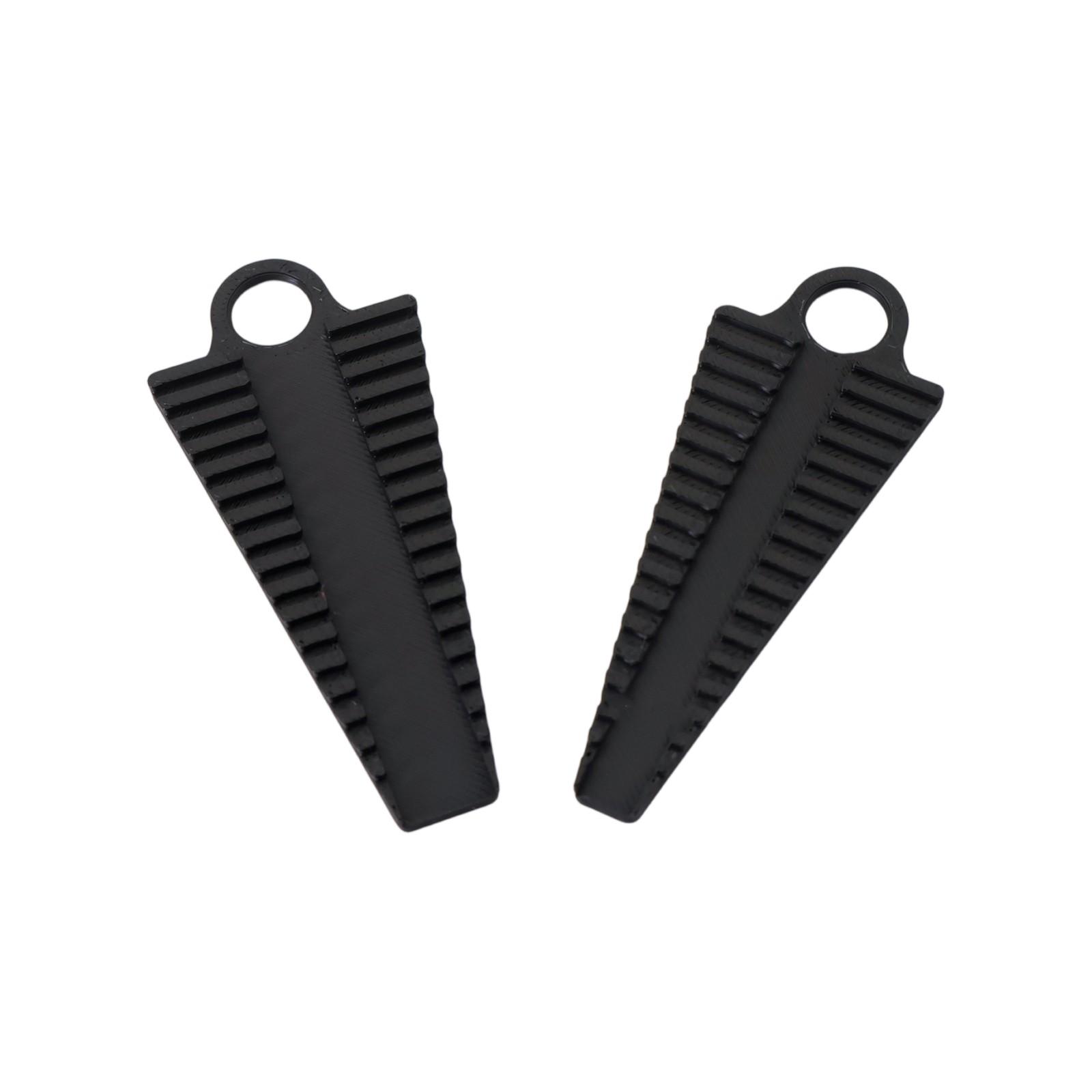 

Приспособление для сварки проволоки, надежно фиксирует соединения проволоки, помогает при сварке, повышает эффективность работы и качество соединения. One Size чёрный