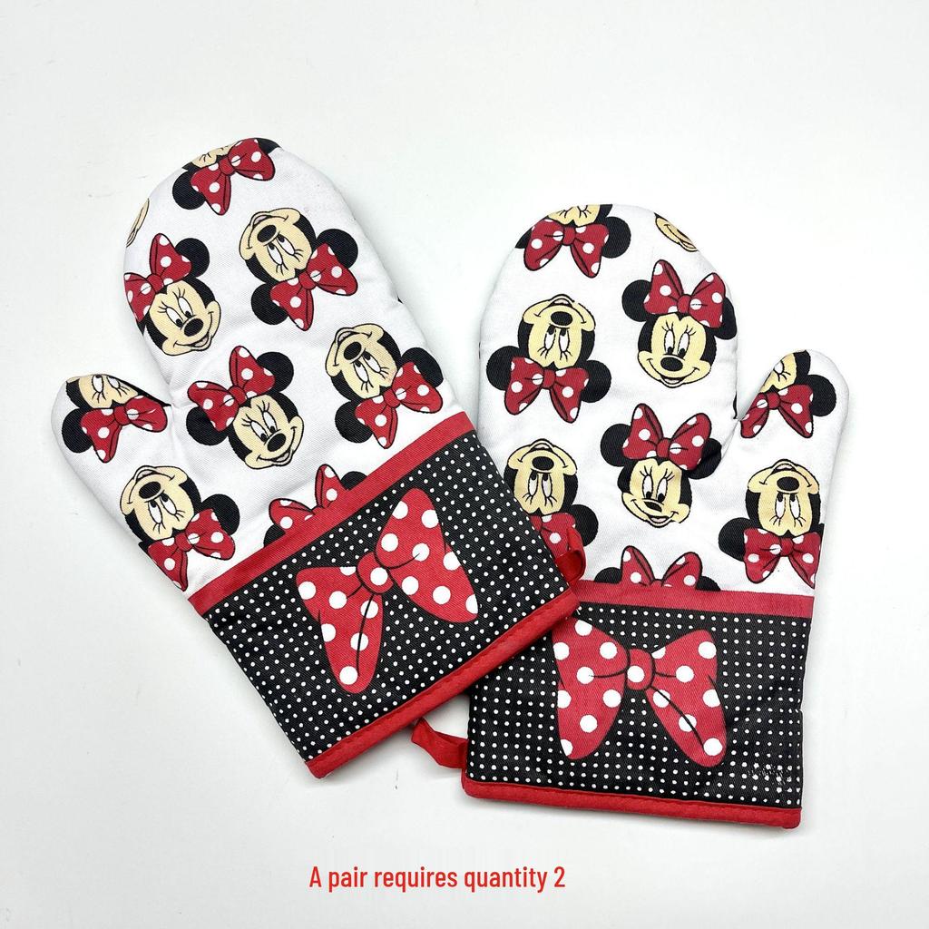 Minnie & Mickey Mouse Cartoon Heat-Resistant Gloves for Kitchen Baking and Microwave Use