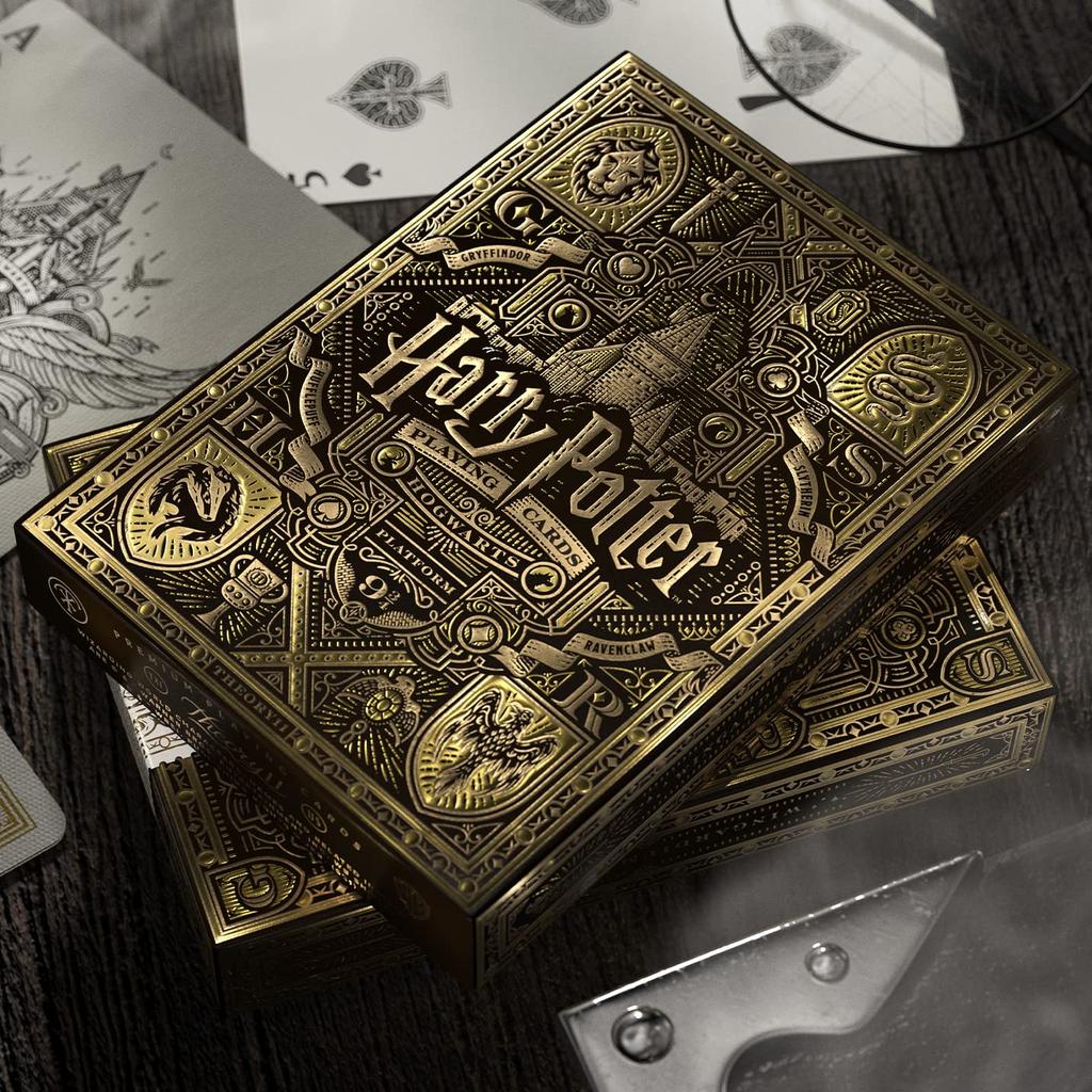theory11 Harry Potter playing cards yellow (Hufflepuff)