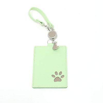 Echtes Leder Grüner Katzenpfoten-Ausweisetui mit Aufrollmechanismus Aufrollmechanismus enthalten Pendlerausweis Katzenpfoten-Silhouette IC-Kartenetui Rindsleder Hergestellt in Japan Damen