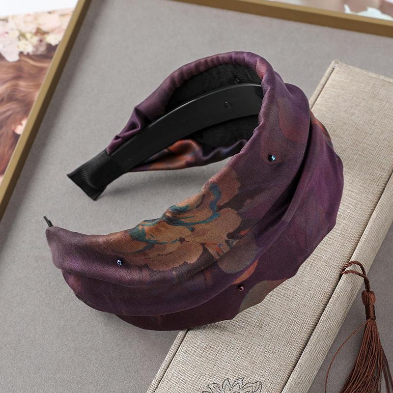 Ethnic Chic White Fabric Headband: Stylish Wide Hair Accessory for Face Washing and Hair Styling