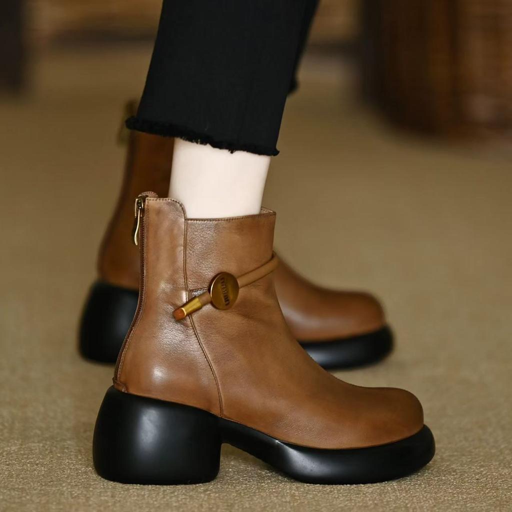 Retro soft leather medium heel boots women's 2025 autumn and winter new thick heel thick sole round head fashion boots versatile velvet leather boots