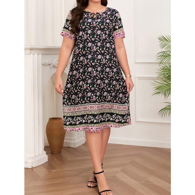 Plus Size - Plus-Size Sweet Smiling Print Loose Long T-Shirt Nightdress
