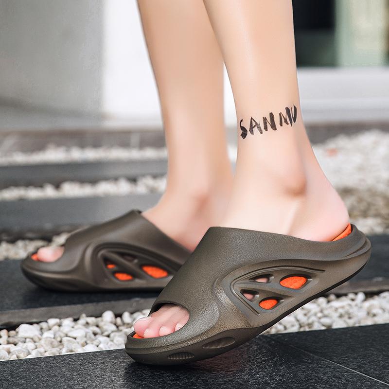 Fashion 2025 Men's Luxury Indoor Slippers Summer New Thick Soled Men's Outdoor Wear Hollowed Out Beach Shoes Lazy Sneakers Cool Slippers