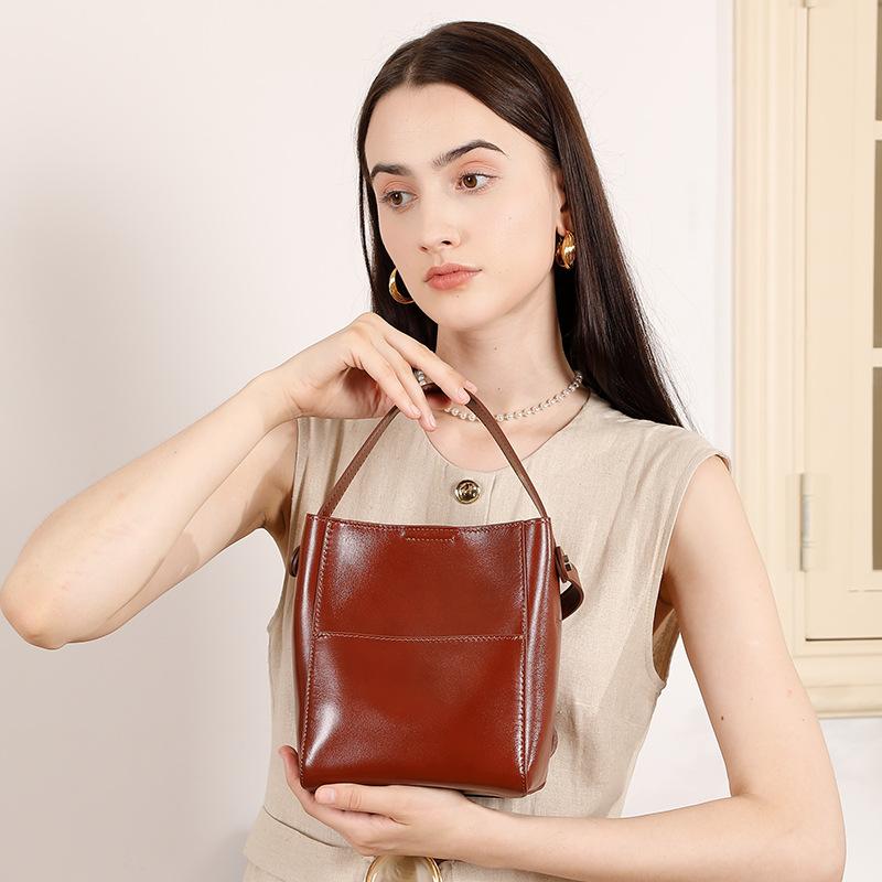 Retro-style Small Bucket Bag Made of Cowhide and Genuine Leather Shoulder Bag