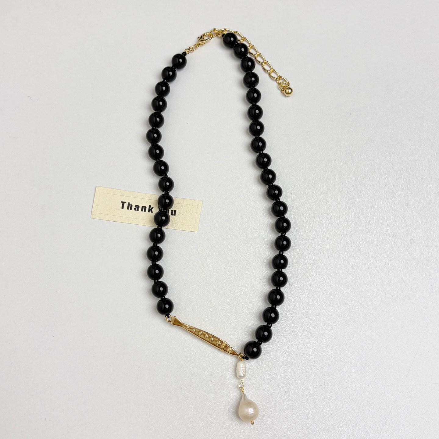 

Vintage Fish Baroque Pearl Pendant Necklace Lapis Lazuli Color Beaded Choker for Women Party Trendy Jewelry Accessory Gifts