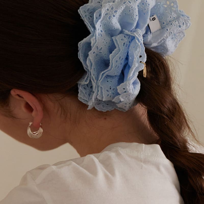 Oar Lace Flower Scrunchie [Choose 1 of 3 Colors]