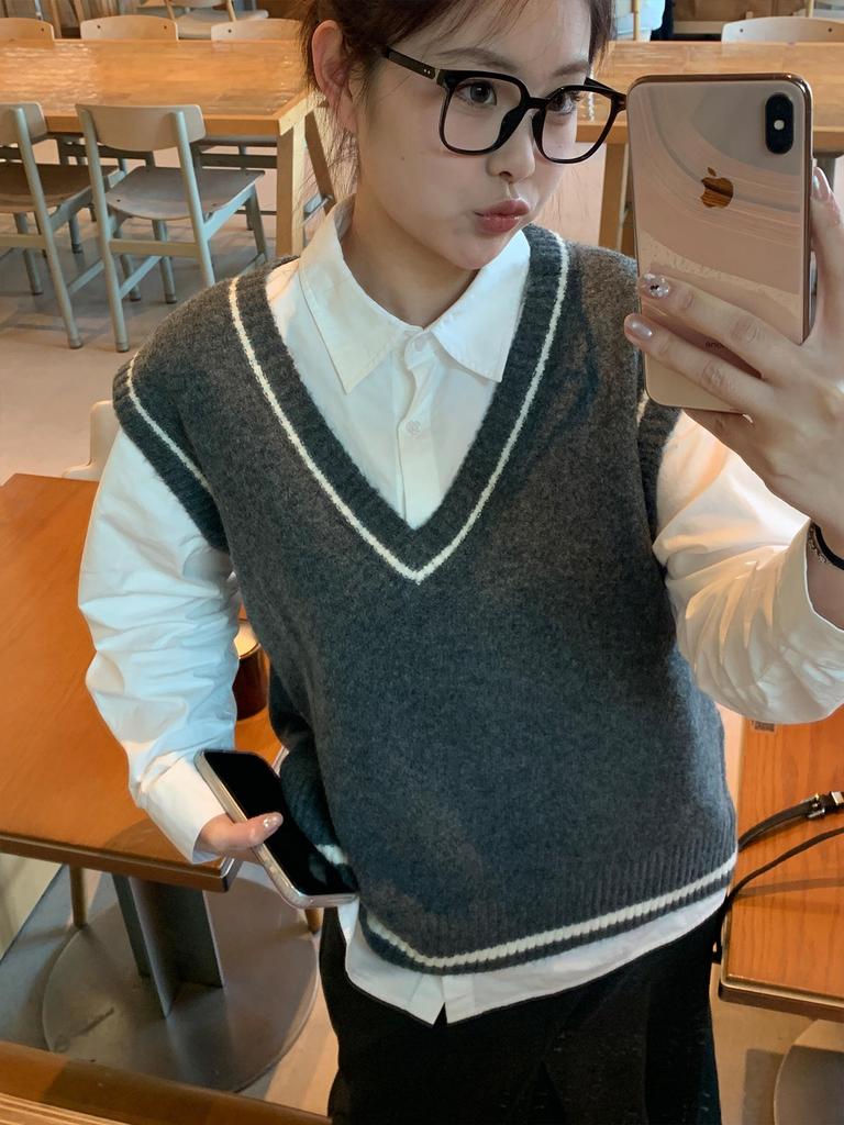 Plus Size Women's Korean Style Sleeveless V-Neck Knit Vest Sweater