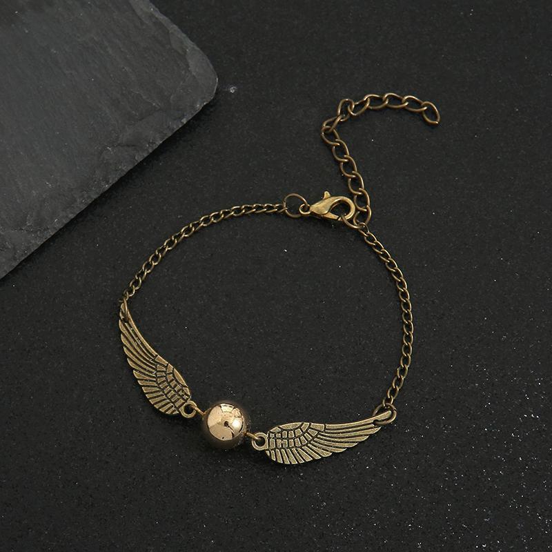 

Fashionable Retro Metal Snitch Bracelet Suitable for Creative Personalized Party Jewelry Gifts for Men and Women
