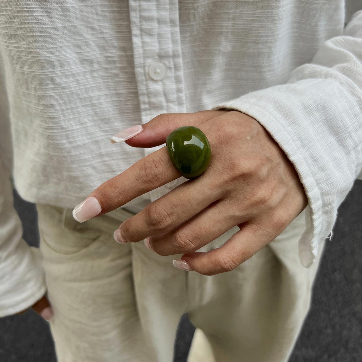 

Street Style French Retro Round Smooth Open Bracelet Design Resin Ring 02 olive green ring 0929