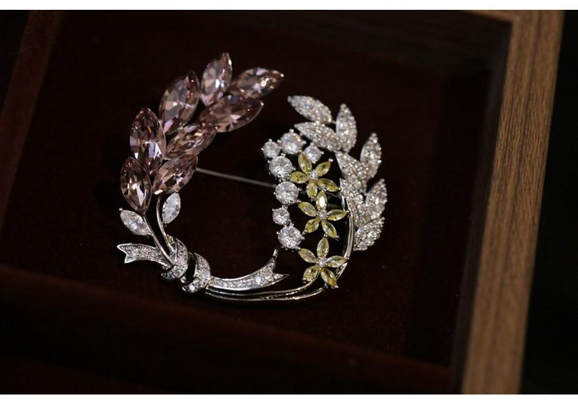 Bo Xin Yun Fashion Wheat Ear Brooch - Elegant Coat Accessory