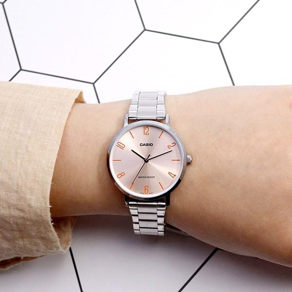 Casio Costum femei de modă, design subțire, ceas din metal