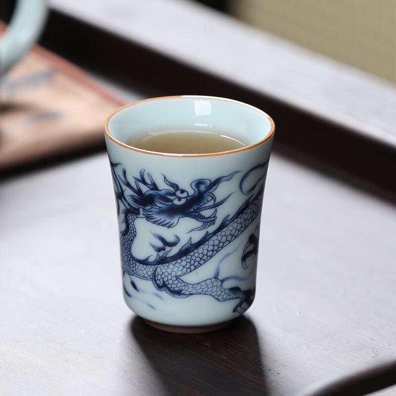 Antique Blue and White Ceramic Gongfu Tea Master Cup