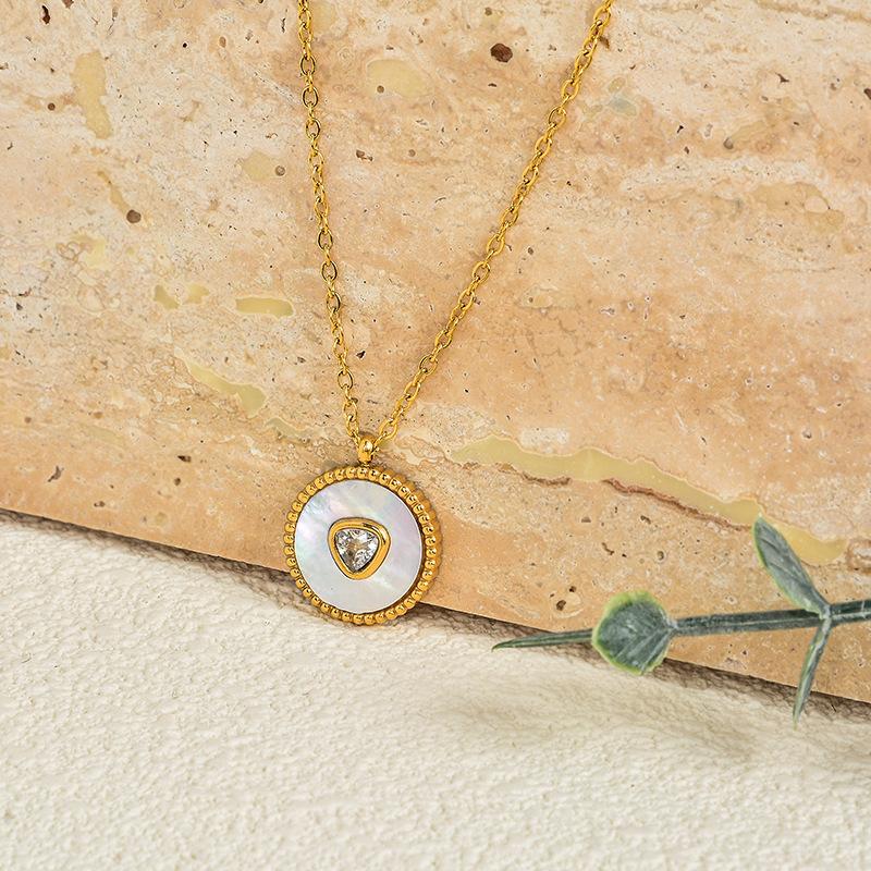 Titanium Titanium Steel White Shell Velvet Inlaid Clavicle Chain