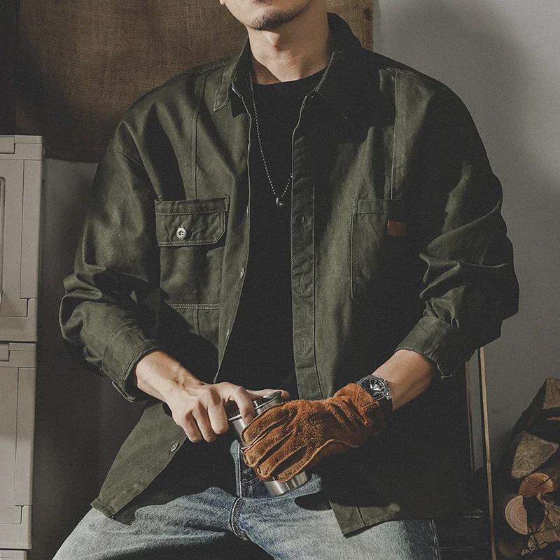 Herren Retro Schweres Arbeitshemd: Langärmige Jagdjacke im Oversize-Schnitt mit Samtfutter, Herbstlicher Coach-Stil.
