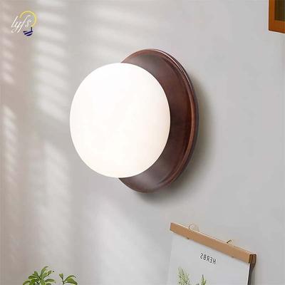 Šviesos diodų lempos – LED sieniniai šviestuvai