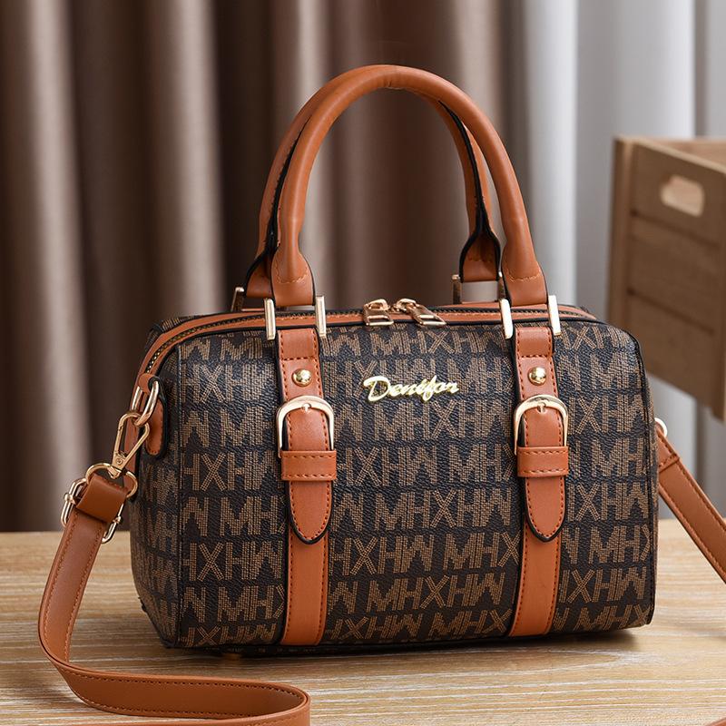 New Personalized Single Shoulder Crossbody Bag European American Large Capacity Women'S Pillow Bag Fashion Boston Ladies Handbag