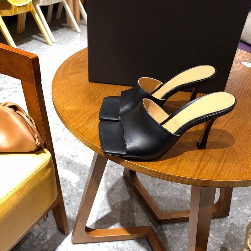 Fashion 2025 New Style Fashionable Square-Toed Sandals For Women One-Piece Stilettos With Exposed Toes And Retro Roman Slippers