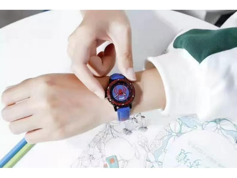 Marvel Kids' Spider-Man Cartoon Quartz Watch - Creative High-End Design for Students and Parties