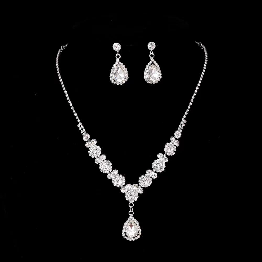 Elegant Floral Women's Necklace & Earrings Set - Luxury Bridal Jewelry Design