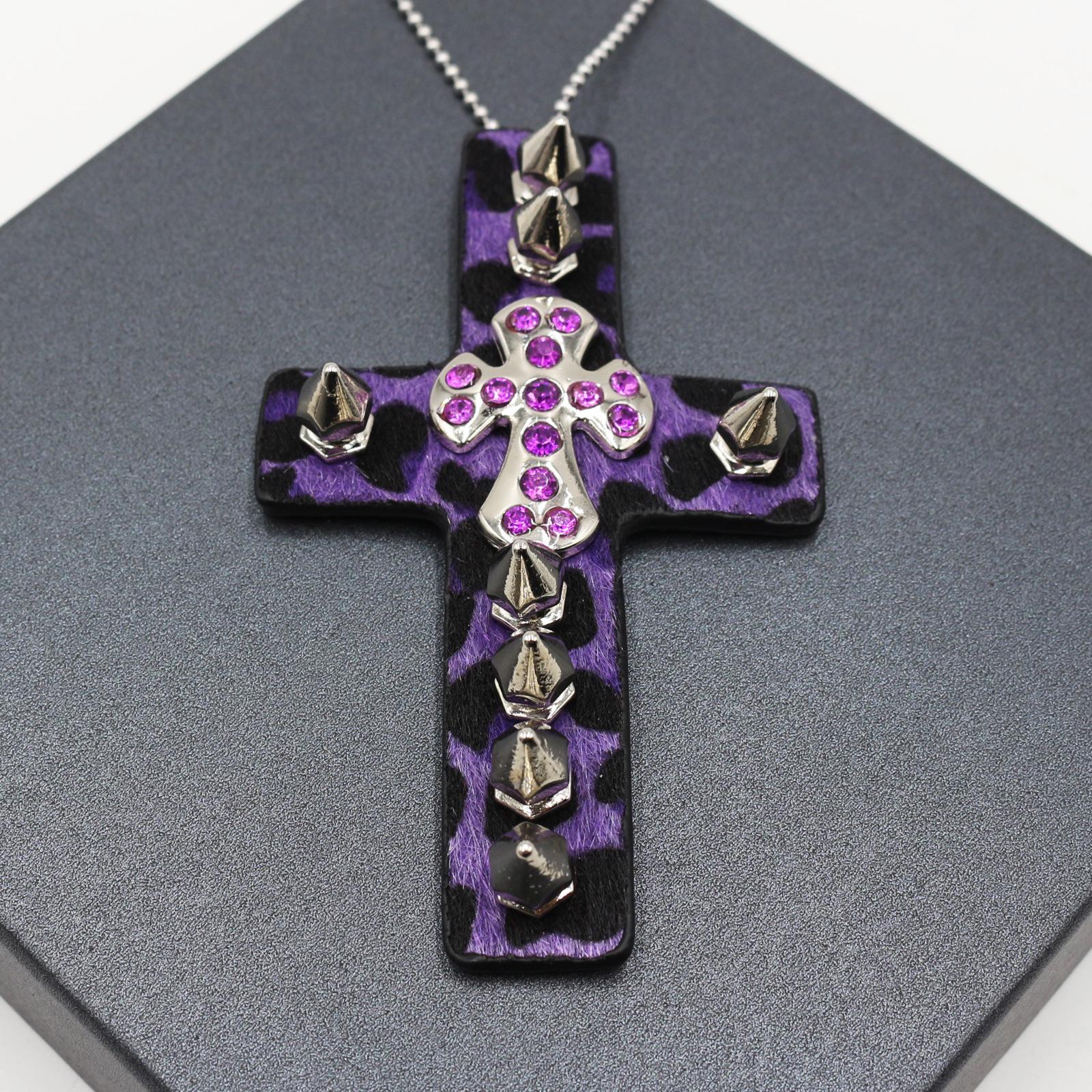 Unisex Y2K Punk Rivet Cross Pendant Necklace: High-End European & American Hip Hop Clavicle Chain фиолетовый
