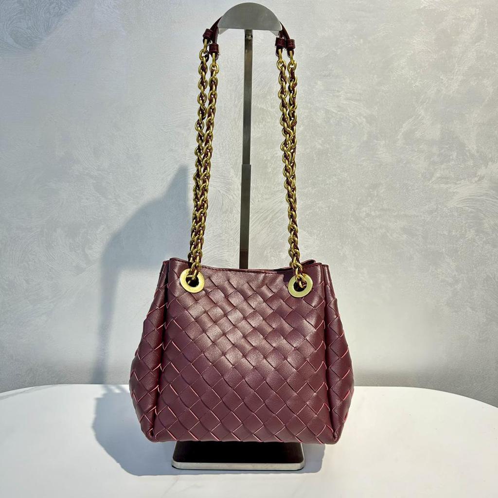 2025 Women's Handmade Leather Woven Chain Bag – Versatile Shoulder & Messenger Bag