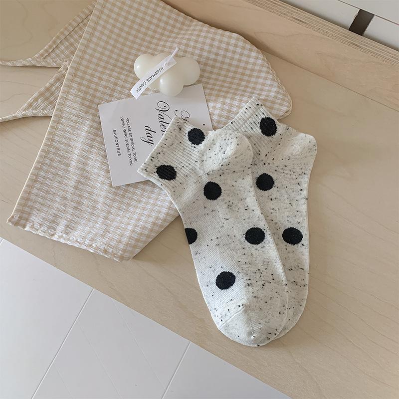 Damen Sommer Dünne Sektion Einfache Mode Idee Garn Polka Dot Unsichtbare Bootssocken