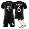 Adolescenți Copii Adulți Nume Personalizat Echipament Fotbal 25/26 Bayern Al doilea de deplasare #6 KIMMICH Echipament Antrenament Fotbal Uniforme Fotbal cu Șosete