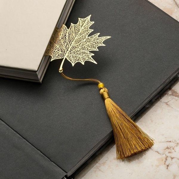 Original Maple Leaf Bookmark with Pompom and Gift Box