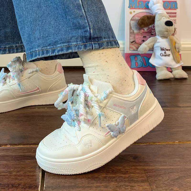 

Campus style winter velvet warm thick-soled white shoes women s new butterfly accessories versatile casual cotton shoes 35