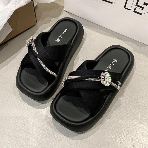 Fashion Slippers Casual Women's Shoes With Platform Slides Pantofle Luxury Soft 2025 Summer Fashion Leisure House Slippers Platform Summ