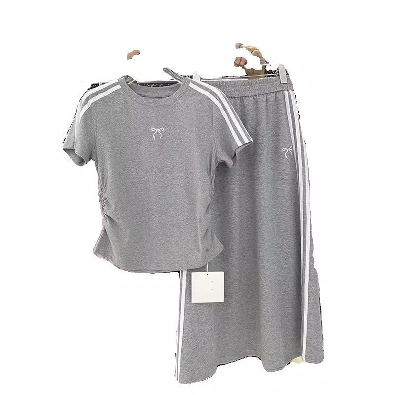 A Large-sized Casual Summer Women's New Slimming T-shirt Top and Elegant Half Skirt Two-piece Set
