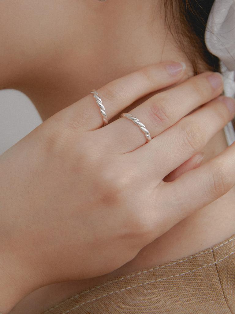 Getmebling Twisted Ring