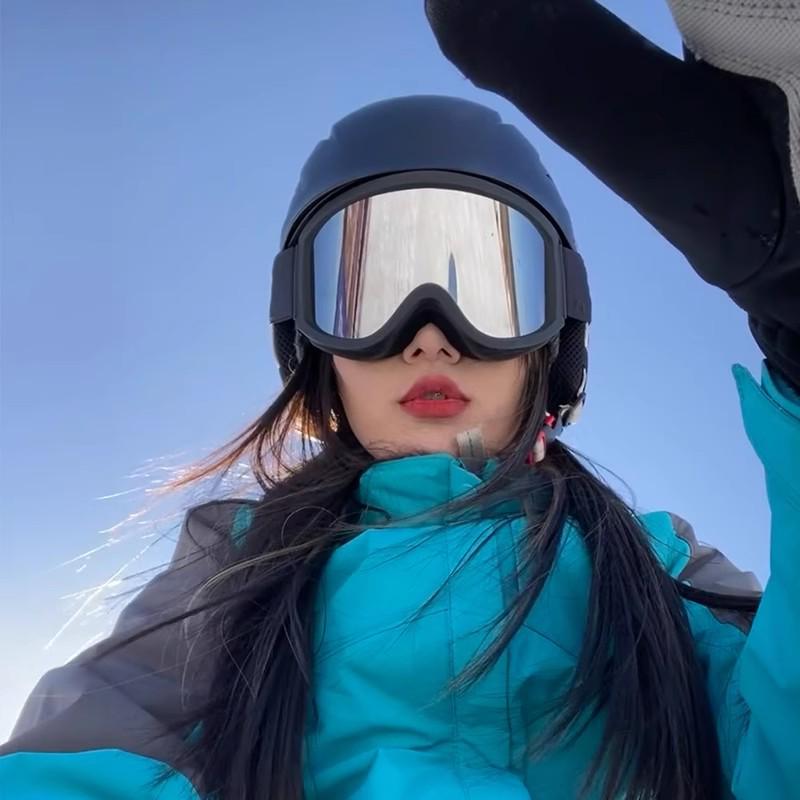 Unisex Skiing and Mountaineering Goggles: Windproof Anti-Glare Glasses for Outdoor Sports