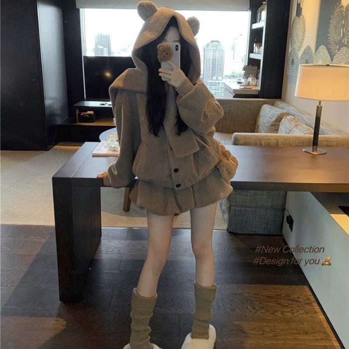 Sweet Girl Hooded Lamb Wool Two-Piece Set: Plush Coat & A-Line Tulip Skirt for Autumn/Winter