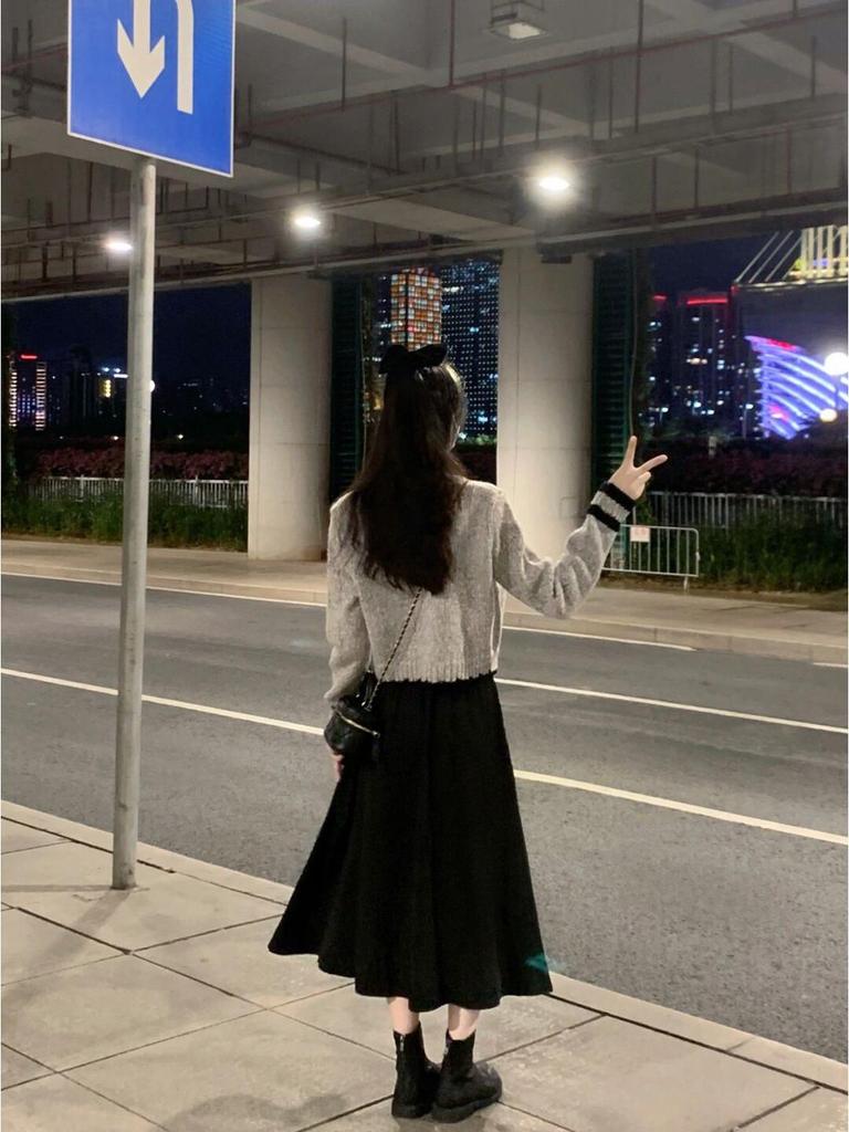 Women's French-Style Short Cardigan Sweater - 2025 Early Spring Knitwear Collection