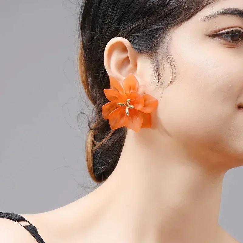 Pendientes Geométricos de Pétalos de Flores Coreanos Pendientes de Corazón para Niña Exagerados y a la Moda con Pendientes Dulces y de Alta Gama