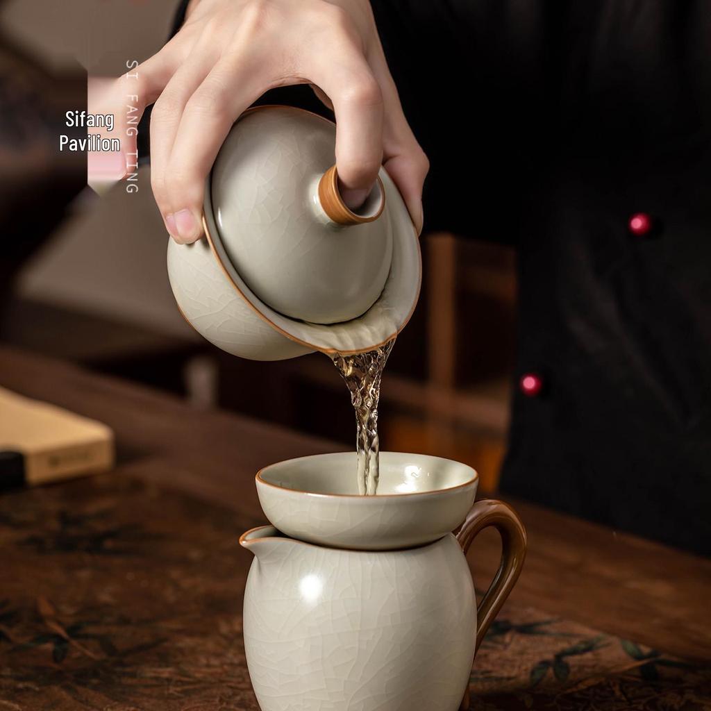 High-End Large Ru Kiln Ceramic Gongfu Tea Set: Three-Piece Lid, Bowl, and Cup.