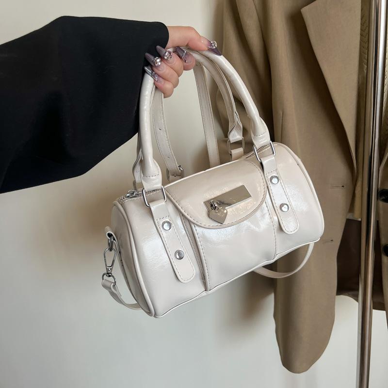 Small Bag Women's Versatile New Fashion Retro Messenger Bag Women's Portable Work Pillow Bag